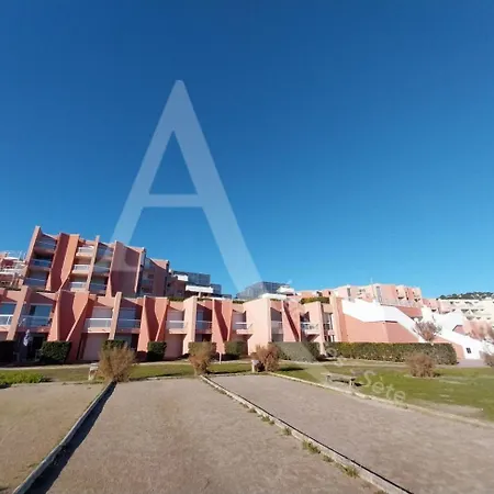 En Rez De Jardin Dans Avec Piscine *